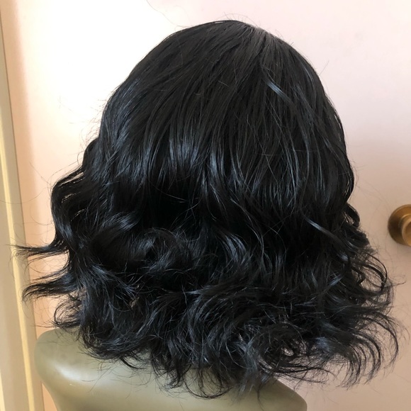 Wavy Bob wig - Picture 3 of 7